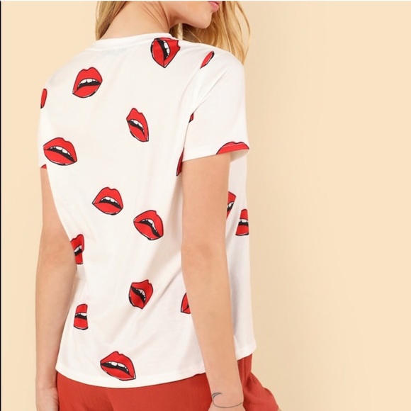 Host Pick Red Lip Kiss White Tee - Picture 4 of 5
